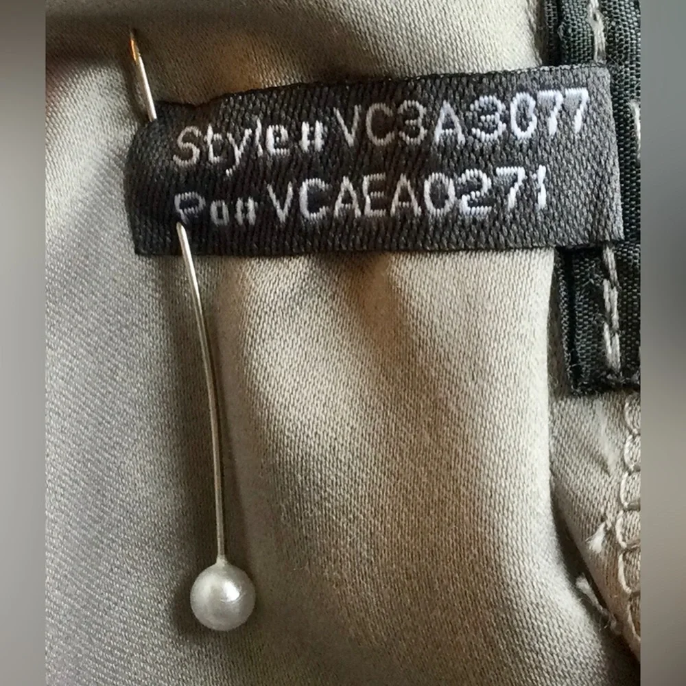 VINCE CAMUTO silver and gray sequined shift midi dress Sleeveless Crew neck S 6 - Picture 11 of 14